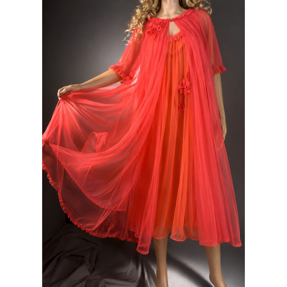 Vintage Vanity Fair Peignoir Set Coral Chiffon Robe Orange Nylon Gown USA Sweep